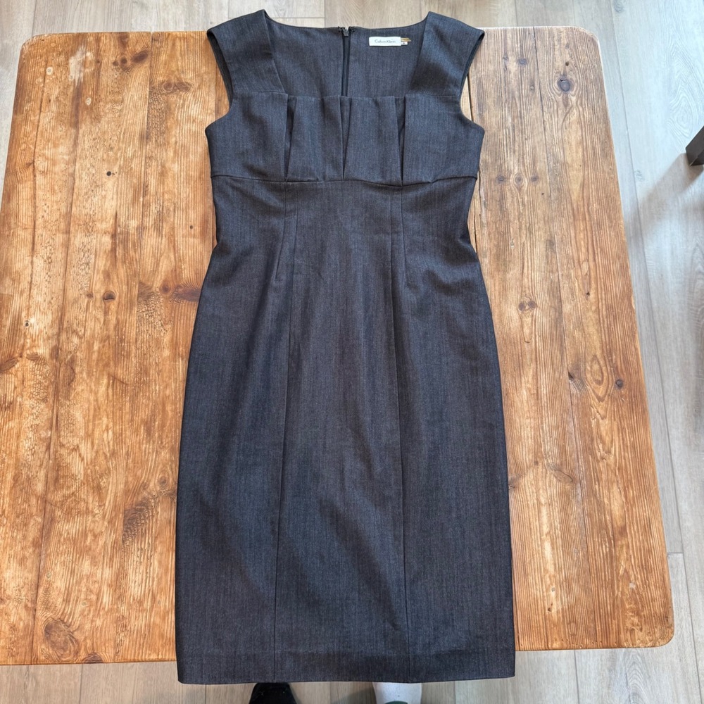 Calvin Klein Pleated Square Neck Minimalist Sheath Career Dress Charcoal 6 EUC - Picture 3 of 11